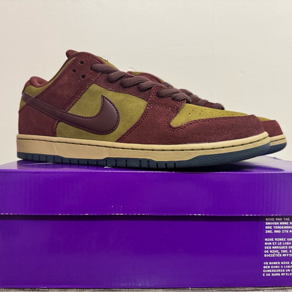 Nike SB Dunk Low Pro Burgundy Crush Men’s Size 10
